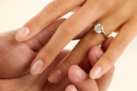 Engagement Ring Stubby Holder